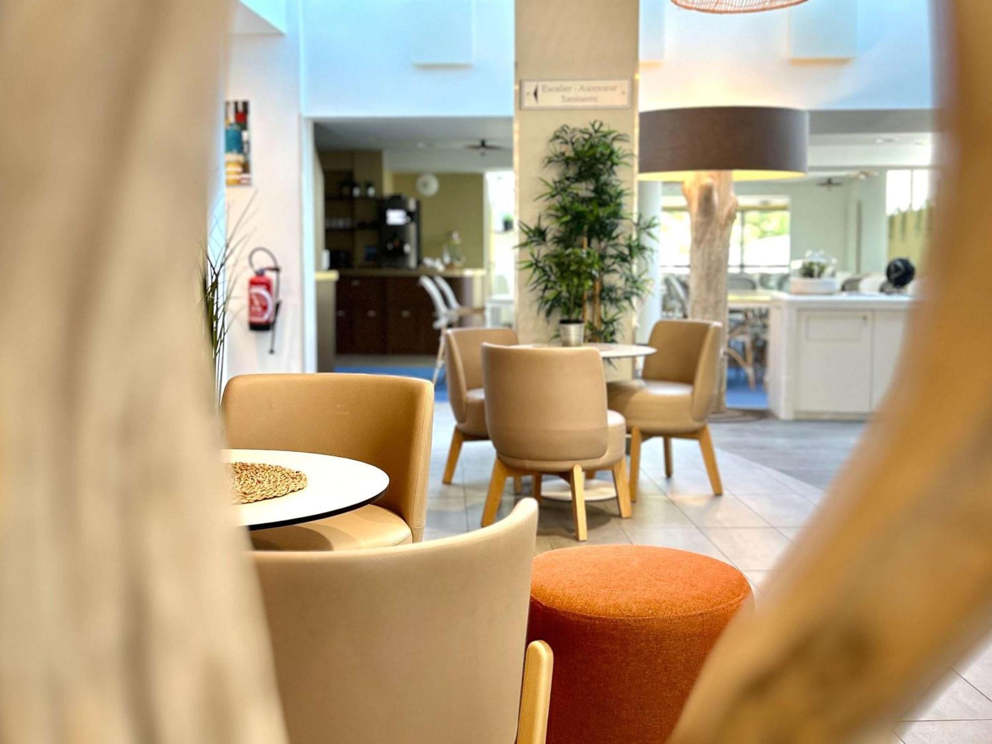Hotel Ibis Styles Quiberon Centre Exterior foto